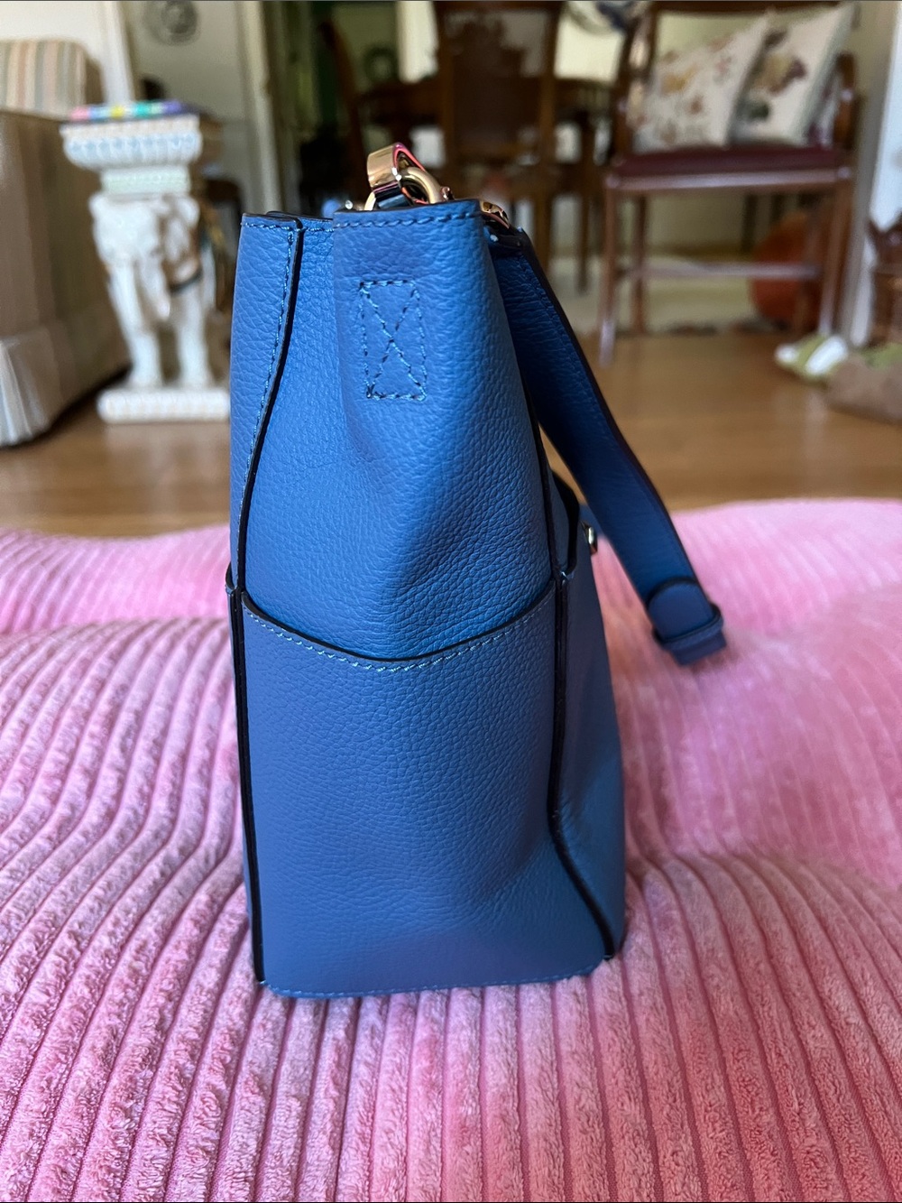 Henri Bendel Influencer Bucket Bag-NWOT - Picture 5 of 15